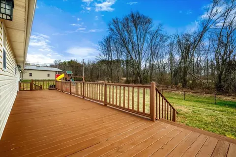 Exterior - 281 Country View Dr, Corbin, KY 40701 photo 16 of 17