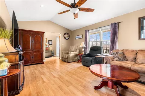 Living - 281 Country View Dr, Corbin, KY 40701 photo 2 of 2
