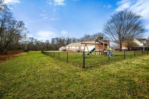 Exterior - 281 Country View Dr, Corbin, KY 40701 photo 13 of 17