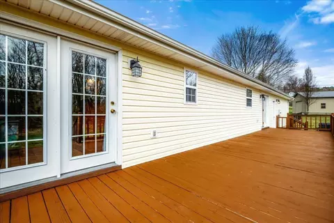 Exterior - 281 Country View Dr, Corbin, KY 40701 photo 15 of 17