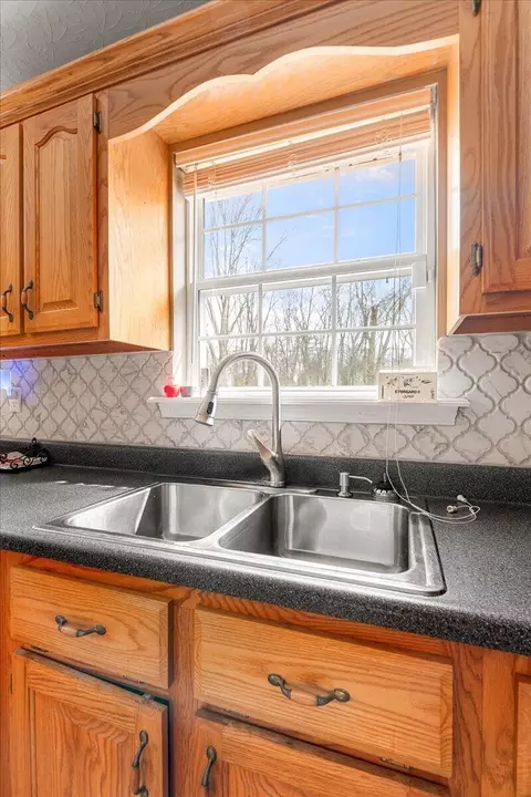 Kitchen - 281 Country View Dr, Corbin, KY 40701 photo 3 of 4