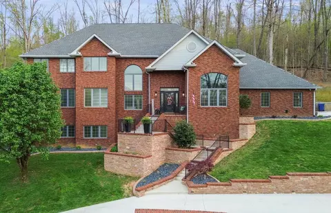 1357 Heather Hills Dr, Somerset, KY 42503