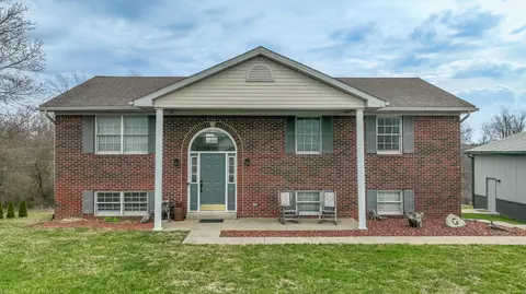 107 Raven Dr, Berea, KY 40403