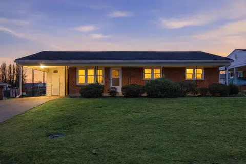 196 W Erskine Dr, Danville, KY 40422