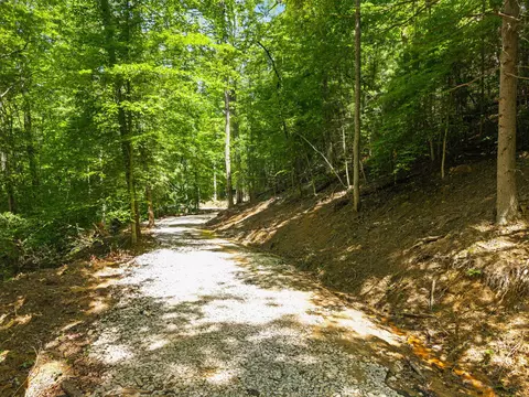 181 High Ridge Rd, Campton, KY 41301