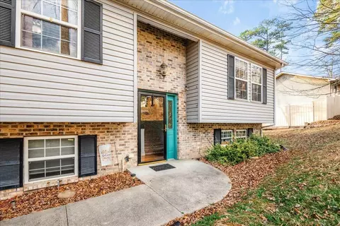 2011 Cedar Ln, Corbin, KY 40701