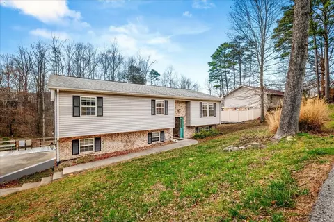 Exterior - 2011 Cedar Ln, Corbin, KY 40701 photo 1 of 12