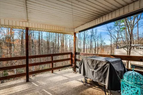 Exterior - 2011 Cedar Ln, Corbin, KY 40701 photo 5 of 12