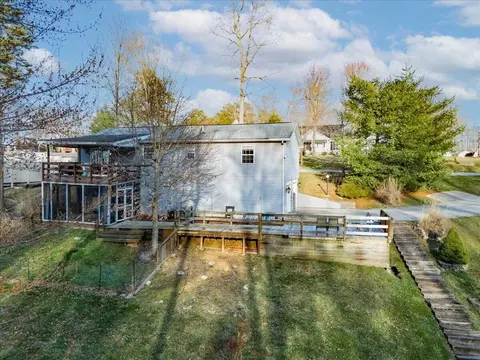Exterior - 2011 Cedar Ln, Corbin, KY 40701 photo 11 of 12