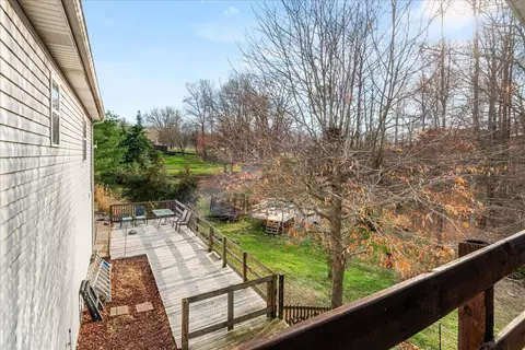 Exterior - 2011 Cedar Ln, Corbin, KY 40701 photo 6 of 12