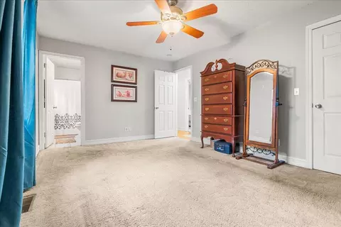 Bedroom - 2011 Cedar Ln, Corbin, KY 40701 photo 1 of 9