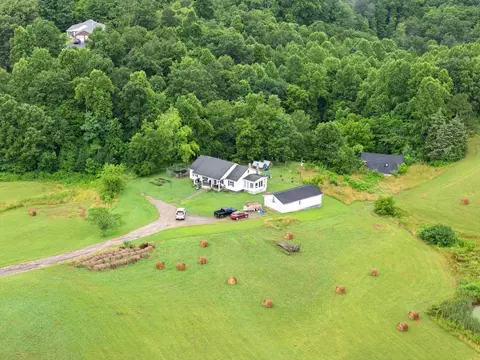 101 Steele Ln, Mckee, KY 40447