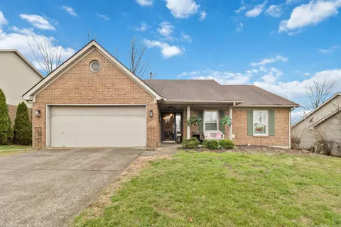 218 Chestnut Ln, Versailles, KY 40383