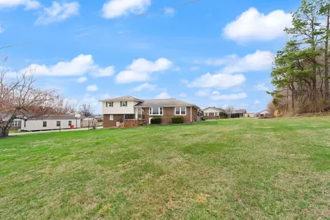 Exterior - 37 Skylark Dr, Corbin, KY 40701 photo 9 of 14