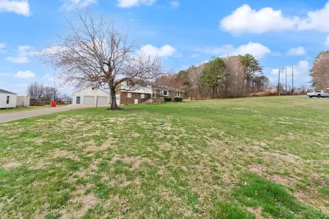Exterior - 37 Skylark Dr, Corbin, KY 40701 photo 13 of 14