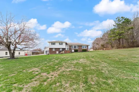 Exterior - 37 Skylark Dr, Corbin, KY 40701 photo 10 of 14