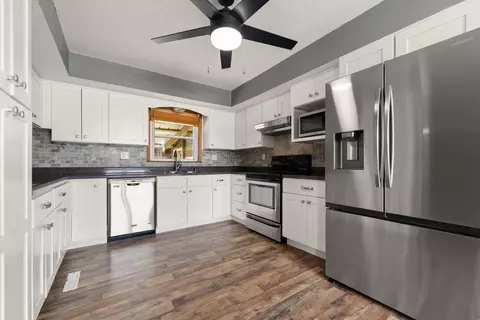 Kitchen - 37 Skylark Dr, Corbin, KY 40701 photo 1 of 3