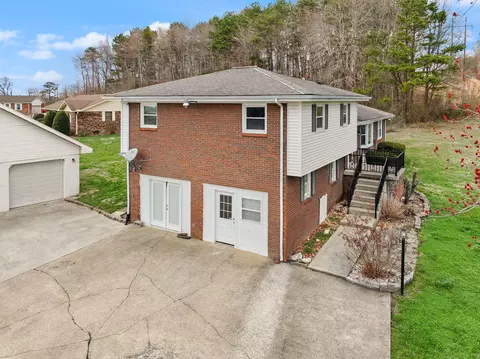 Exterior - 37 Skylark Dr, Corbin, KY 40701 photo 4 of 14
