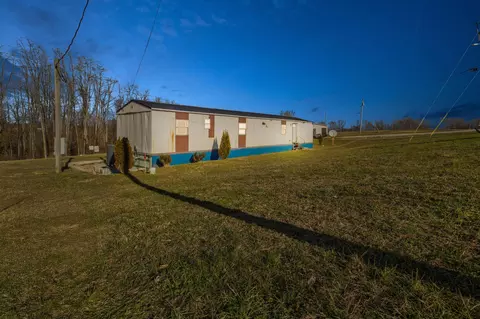 75 Long Ln, Mount Sterling, KY 40353