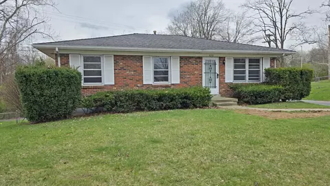 4053 Foxe Basin Rd, Lexington, KY 40515