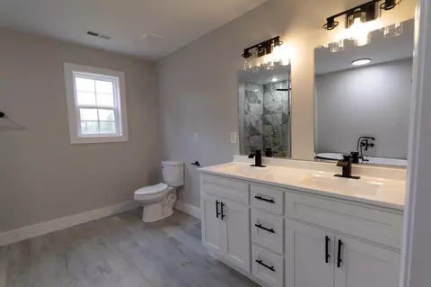 Bath - 277 Malibu Dr, Corbin, KY 40701 photo 3 of 5