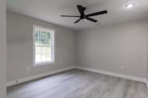Bedroom - 277 Malibu Dr, Corbin, KY 40701 photo 3 of 3