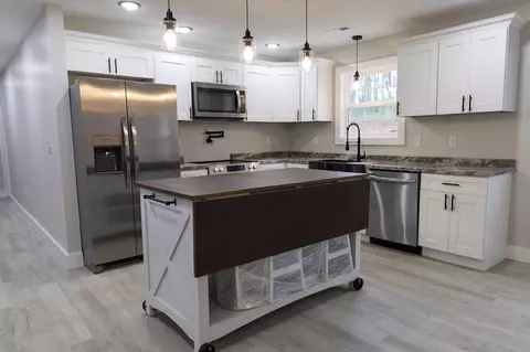 Kitchen - 277 Malibu Dr, Corbin, KY 40701 photo 3 of 4