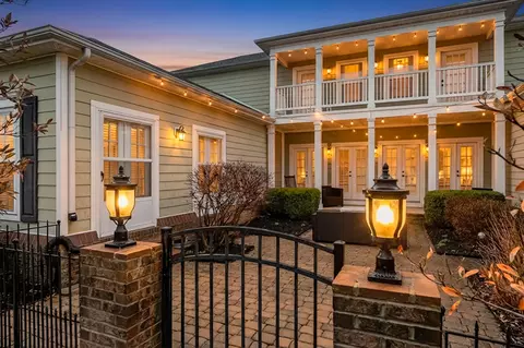 115 Falls Creek Dr, Georgetown, KY 40324
