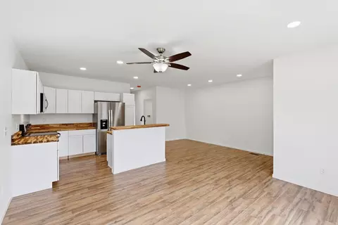Living - 121 E Washington St, Georgetown, KY 40324 photo 10 of 10