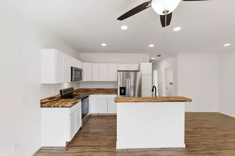 Kitchen - 121 E Washington St, Georgetown, KY 40324 photo 1 of 6