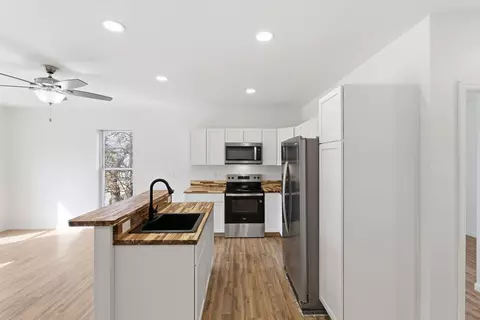 Kitchen - 121 E Washington St, Georgetown, KY 40324 photo 5 of 6
