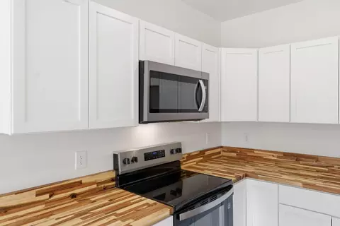 Kitchen - 121 E Washington St, Georgetown, KY 40324 photo 4 of 6
