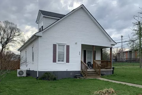 Exterior - 402 Walnut St, Georgetown, KY 40324 photo 3 of 6