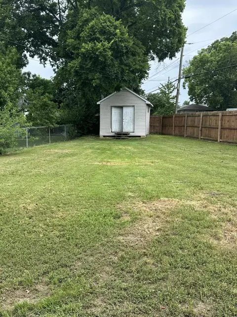 Exterior - 402 Walnut St, Georgetown, KY 40324 photo 6 of 6
