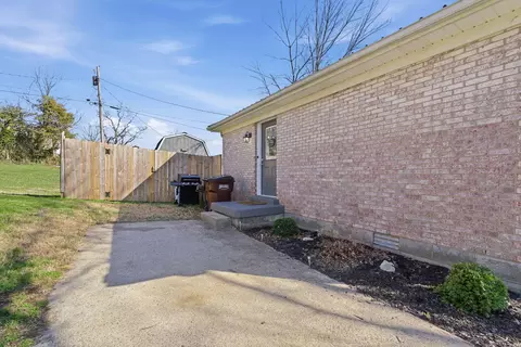 Exterior - 123 Miles Dr, Lancaster, KY 40444 photo 4 of 7