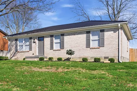 Exterior - 123 Miles Dr, Lancaster, KY 40444 photo 2 of 7