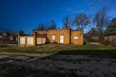 449 W Main St, Mount Sterling, KY 40353