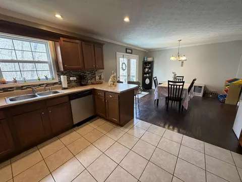 Kitchen - 235 Stony Brook Dr, Corbin, KY 40701 photo 3 of 3