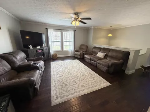 Living - 235 Stony Brook Dr, Corbin, KY 40701 photo 1 of 3