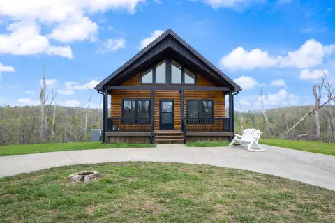433 Woodlands Way, Russell Springs, KY 42642