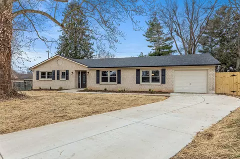112 Derby Ct, Versailles, KY 40383