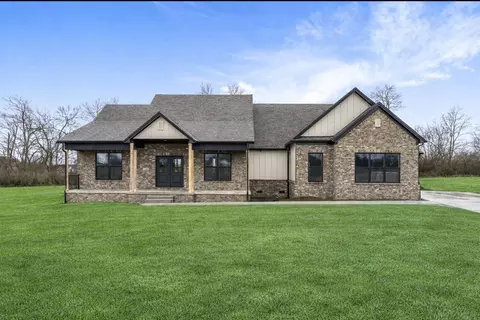 176 Maple Lawn Cir, Nicholasville, KY 40356