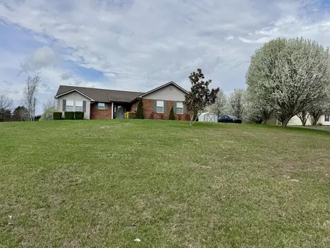 Exterior - 336 Springhurst Dr, Berea, KY 40403 photo 6 of 10
