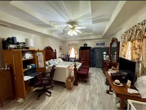Bedroom - 336 Springhurst Dr, Berea, KY 40403 photo 2 of 2
