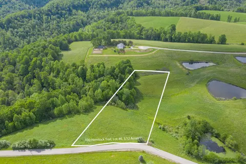 100 Hemlock Trl, Morehead, KY 40351