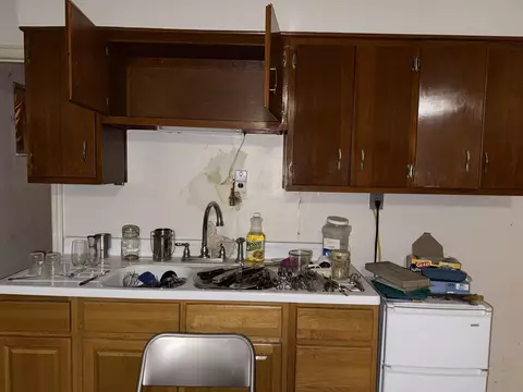 Kitchen - 904 W 5th St, Corbin, KY 40701 photo 2 of 3