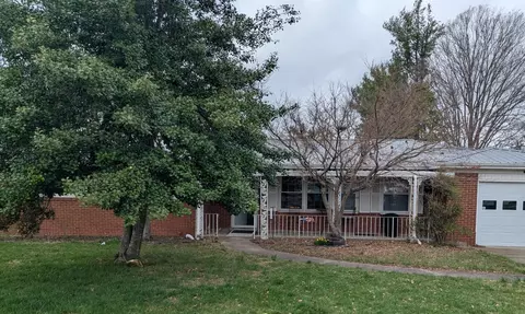 111 N Porter Dr, Richmond, KY 40475