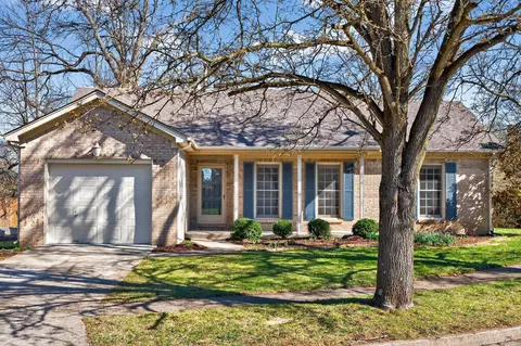 609 Dardanelles Dr, Lexington, KY 40503