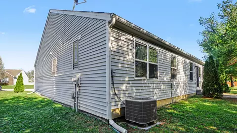 Exterior - 132 Stapleton Way, Georgetown, KY 40324 photo 3 of 3