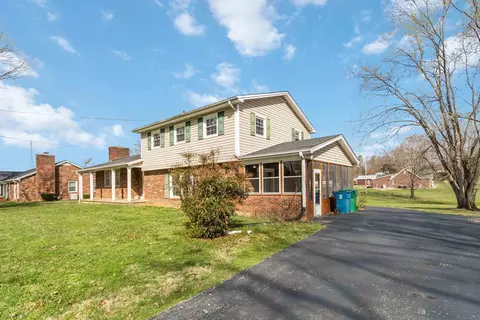 106 Redwood Dr, Stanford, KY 40484